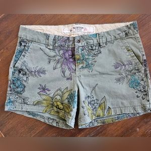 Burton Women's Mid Short